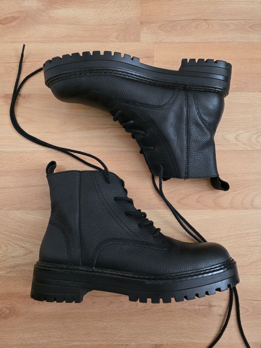 Skórzane botki Zara rozmiar 38 a la Martens