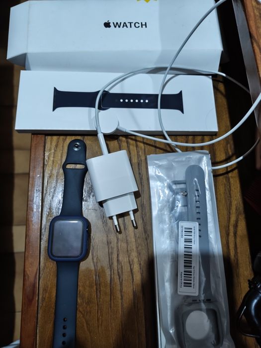 Apple Watch SE (2024) 44mm GPS+ Cellular