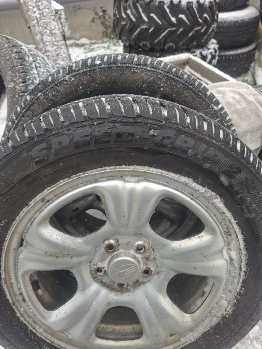 Продам зимові шины  205/60 r16