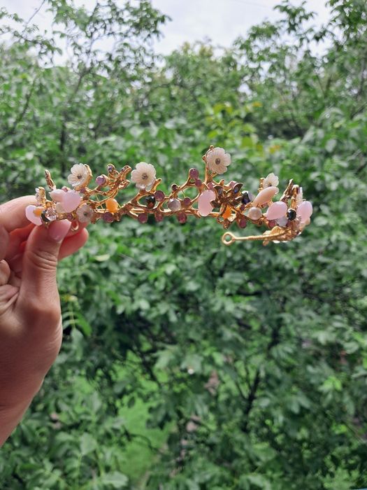 Діадема, прикраса на голову