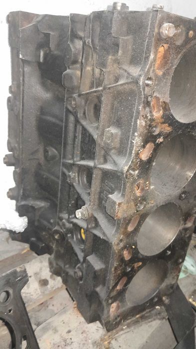 Bloco de motor renault master 2.8 ou Iveco