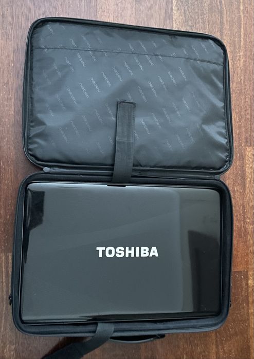 Laptop Toshiba Satelite P500 - 17U  Harman/Kardon
