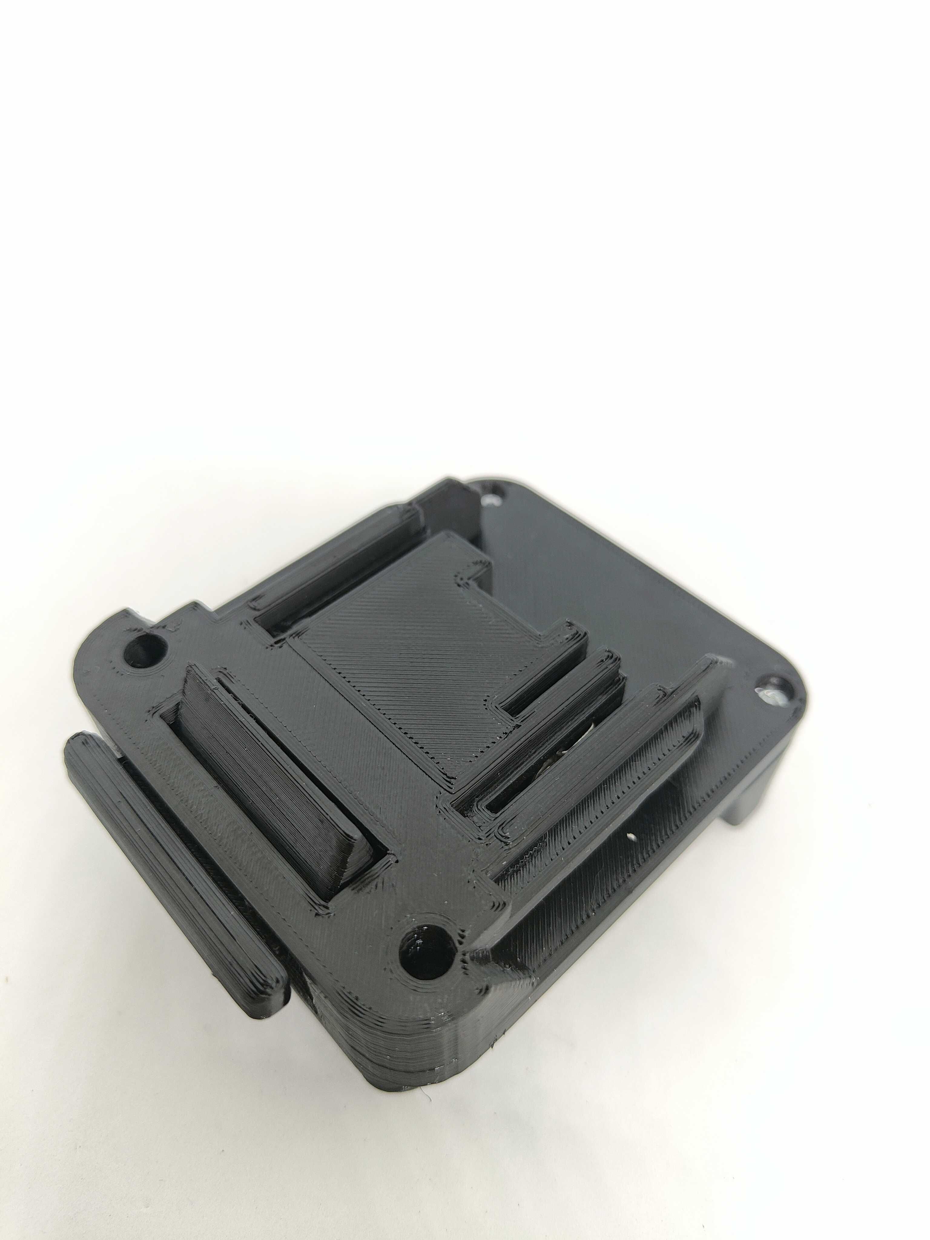 Adapter baterii DeWalt 18V XR do Makita LXT Dobra • OLX.pl