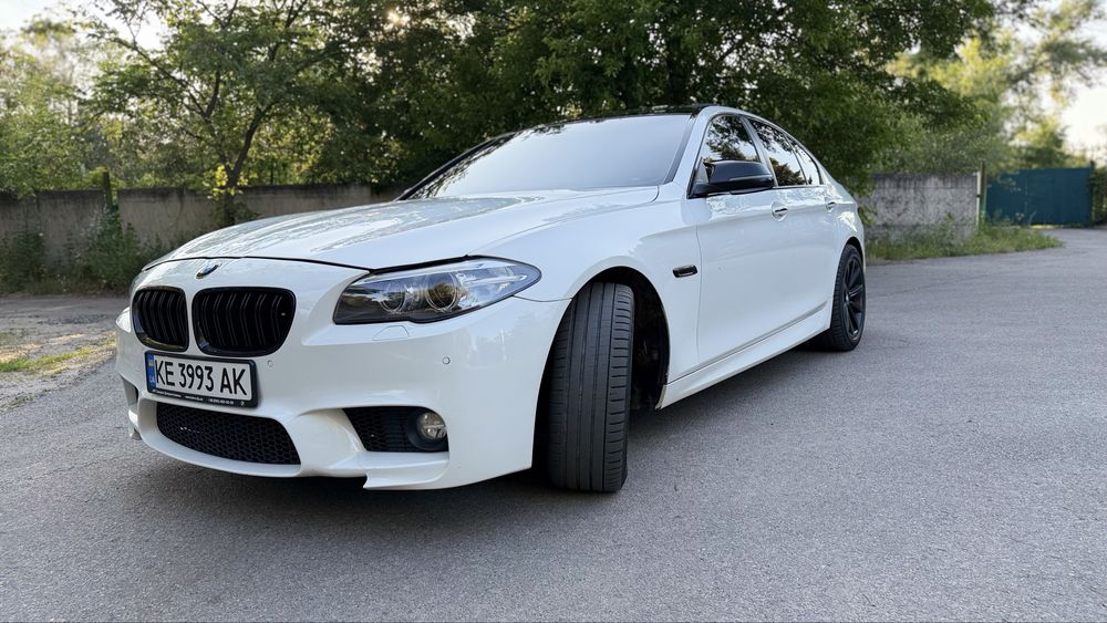 BMW 5 Series 2015 VIN WBA5B1C51FD920974 фото оголошення 2 з 16