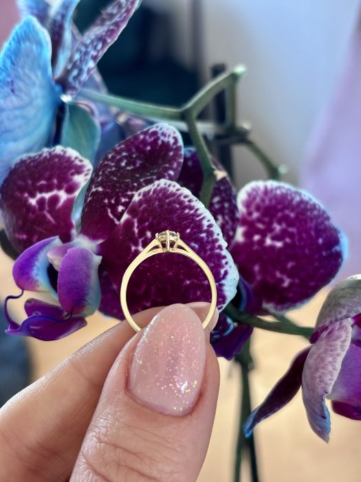 Pierścionek zaręczynowy z brylantem W.KRUK z certyfikatem i pudełkiem