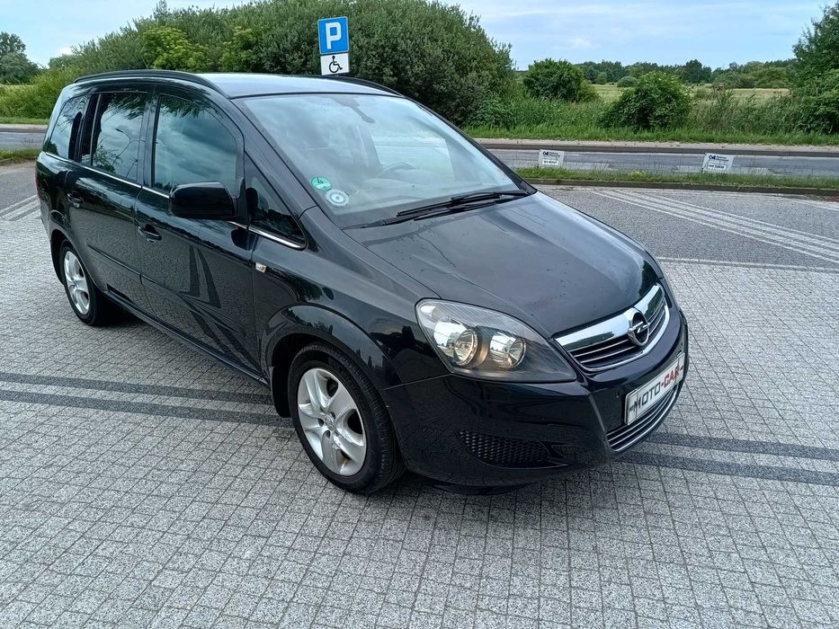 1,8Benzyna 140 km KLIMA 7-OSÓB Parktronic POLECAM