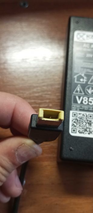 Блоки живлення для ноутбуків 19v 3,16A/20v4,5A/19v6,92A