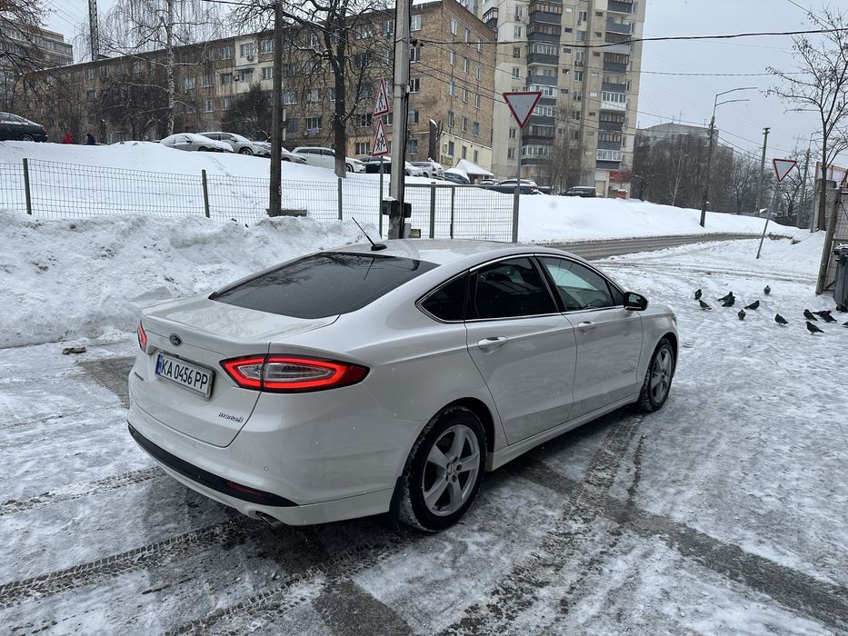 Ford Fusion Hybrid