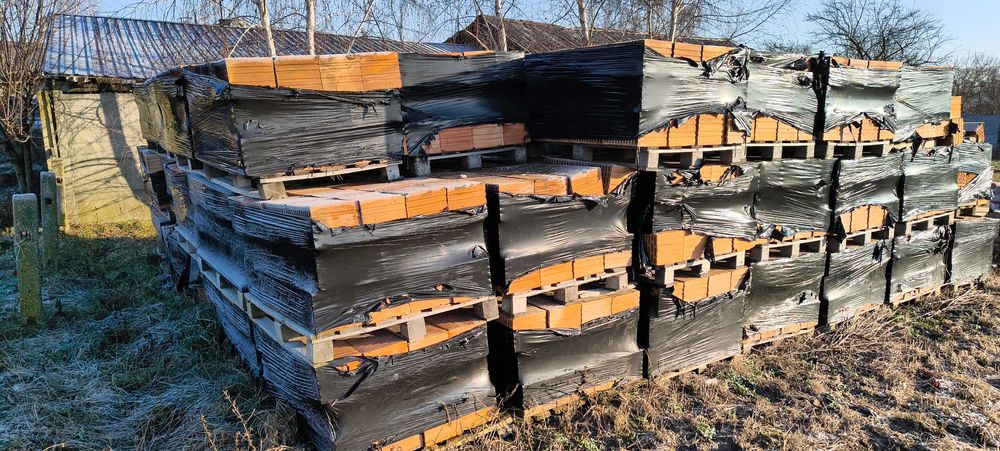 cegła Max 2000 szt.  z załadunkiem