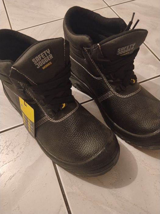 Sprzedam buty robocze