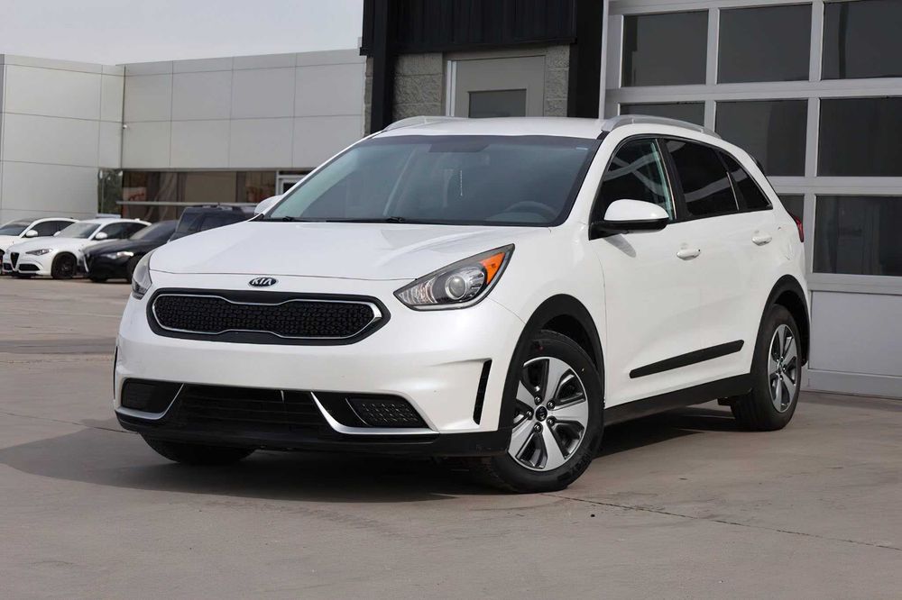 Kia Niro LX      2018