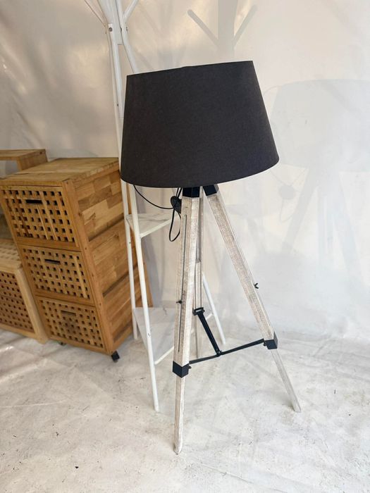 Komoda - rożne drobiazgi