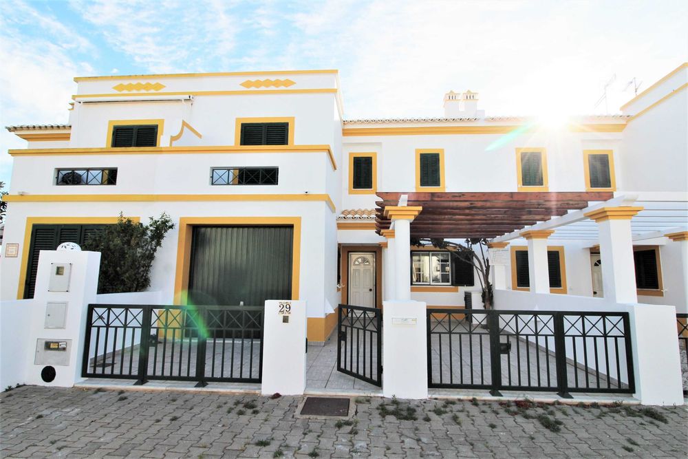 Moradia T3 para férias em Manta Rota