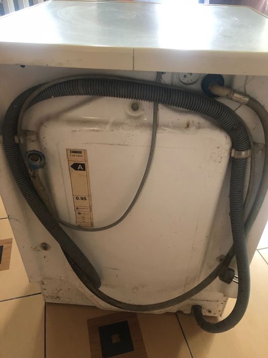 Продам стиральную машину ZANUSSI 1200 оборотов сушка