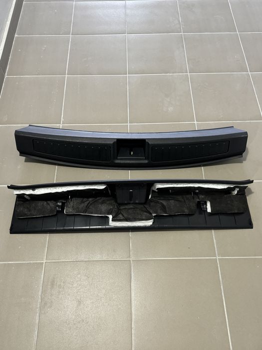 Пластиковий захист заднього багажника Tesla S 2018