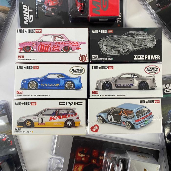 Машинка mini GT Kaido House Nissan Skyline GT-R (R33) HKS V1 1:64
