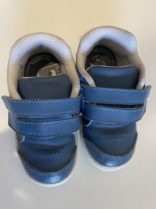 Sapatilhas Decathlon tamanho 22,5