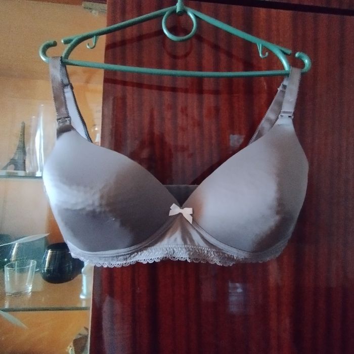 Для кормлiння лiфчик