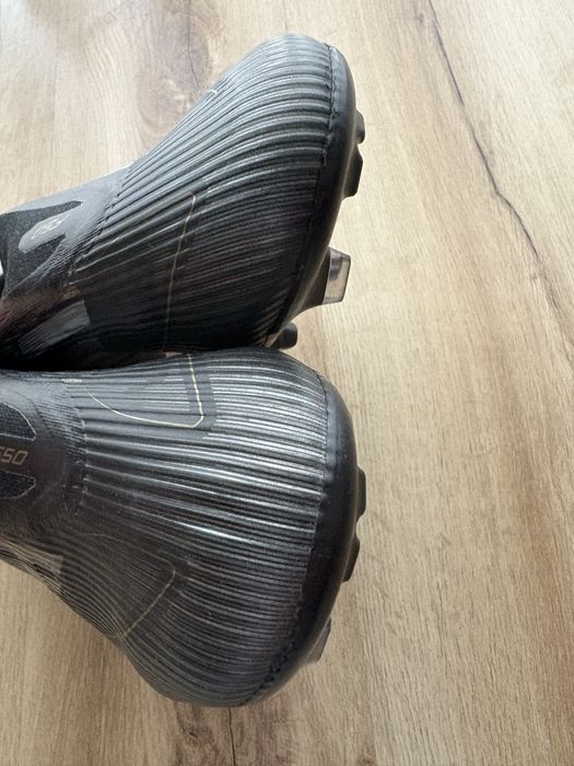 Chuteiras adidas F50 FG/MG Pretas