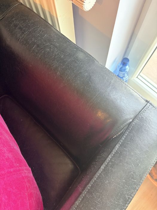 Czarna kanapa fotel Ikea z eko skory