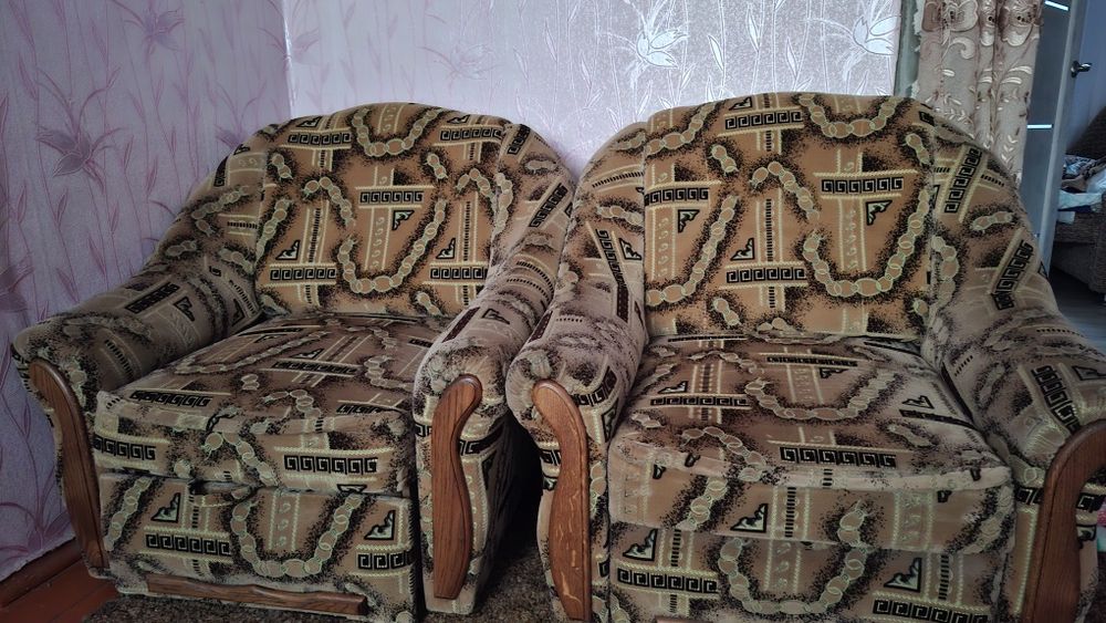 Крісла б/у ,ціна 3000