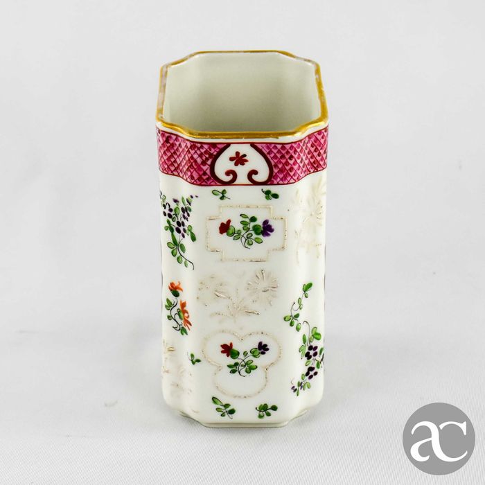 Jarra porcelana de Paris Samson com esmaltes em relevo, séc. XIX