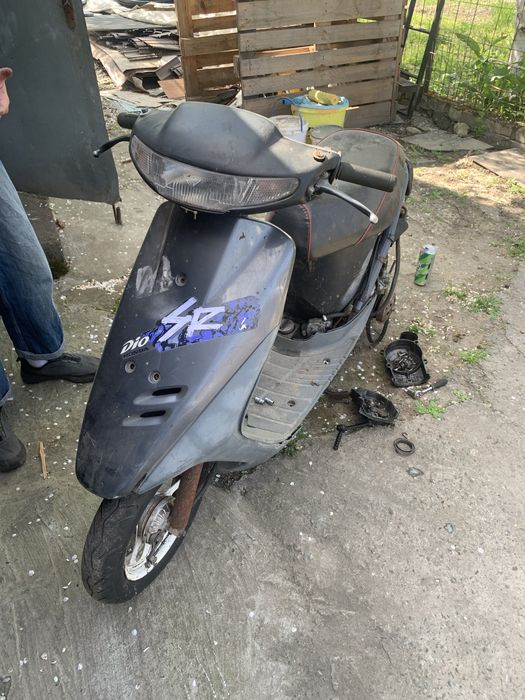 Продам Хонда дио 27 af  не на ходу
