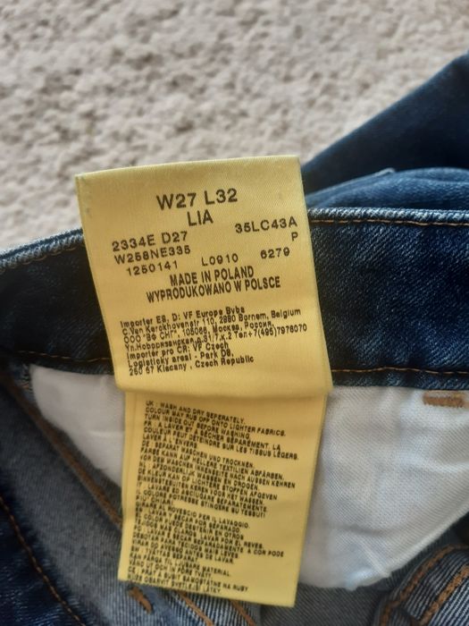 Spodnie jeansy wrangler 27/32