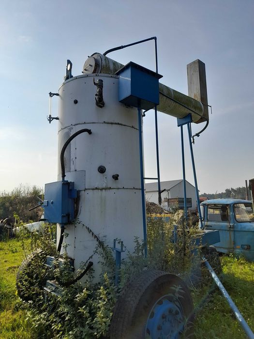 Kocioł parowy / wytwornica pary / kolumna parowa