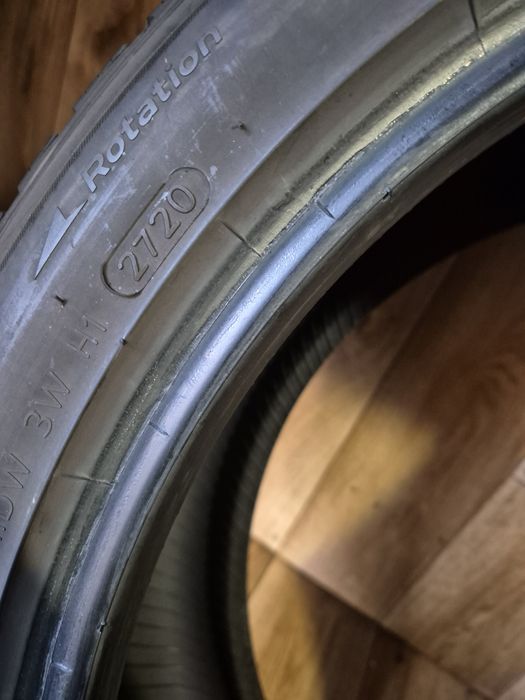 255/40/20 Hankook Para zima 6mm 2020