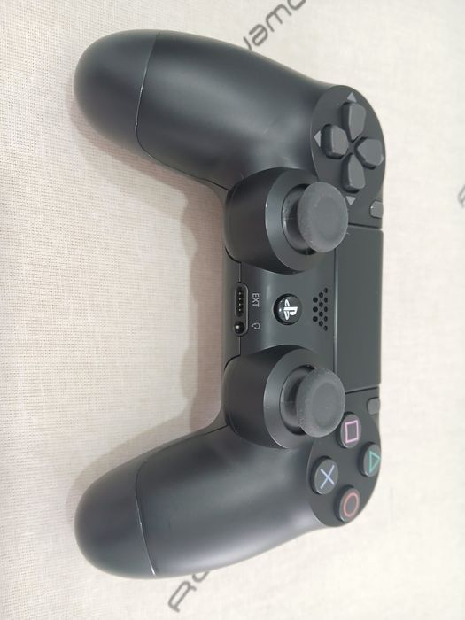 Comando sem fios DUALSHOCK®4 (pouco uso)