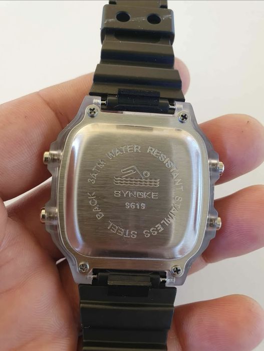 relógio digital à prova de água