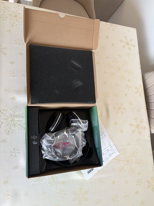 Słuchawki Philips SHD8850 + stacaj dokująca - nowe, mozliwa wysylka.