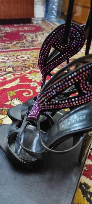 Босоножки и туфли