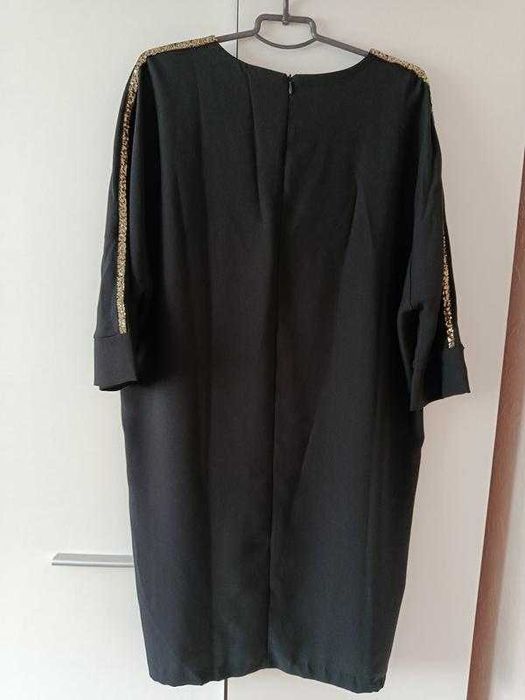 Елегантна сукня міді від французького бренду La Fée Maraboutée