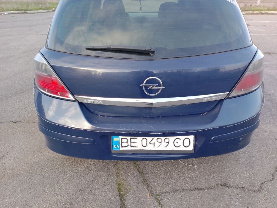 Продам Опель Астра Н турбо дизель 2011 года