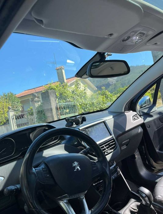 Peugeot 2008 1.2 PURETECH 110CH ALLURE