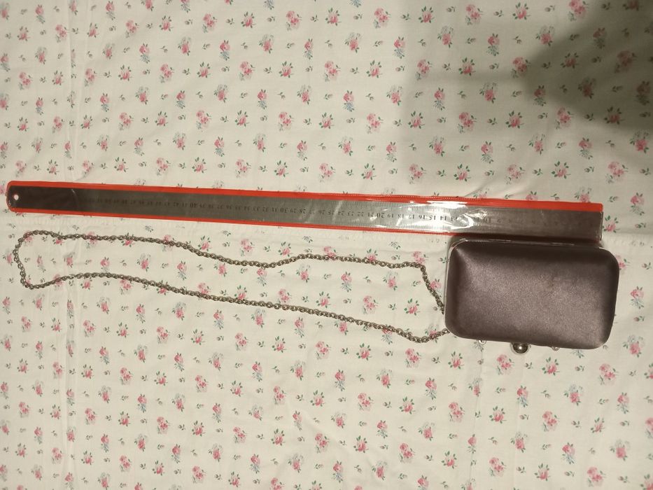 Вечірня котельні сумочка чемоданчик на ланцюжку.