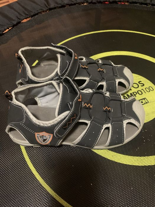 Sandalias menino