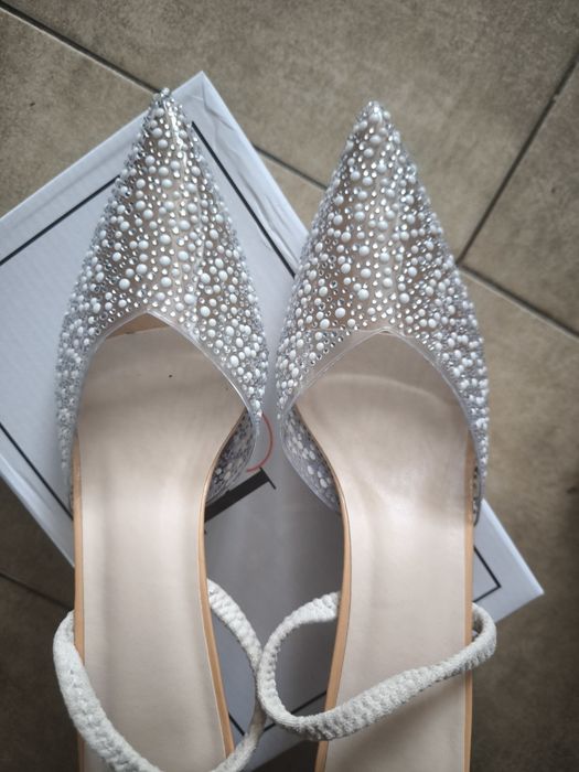 Piękne buty na lekkim obcasie Shein 38