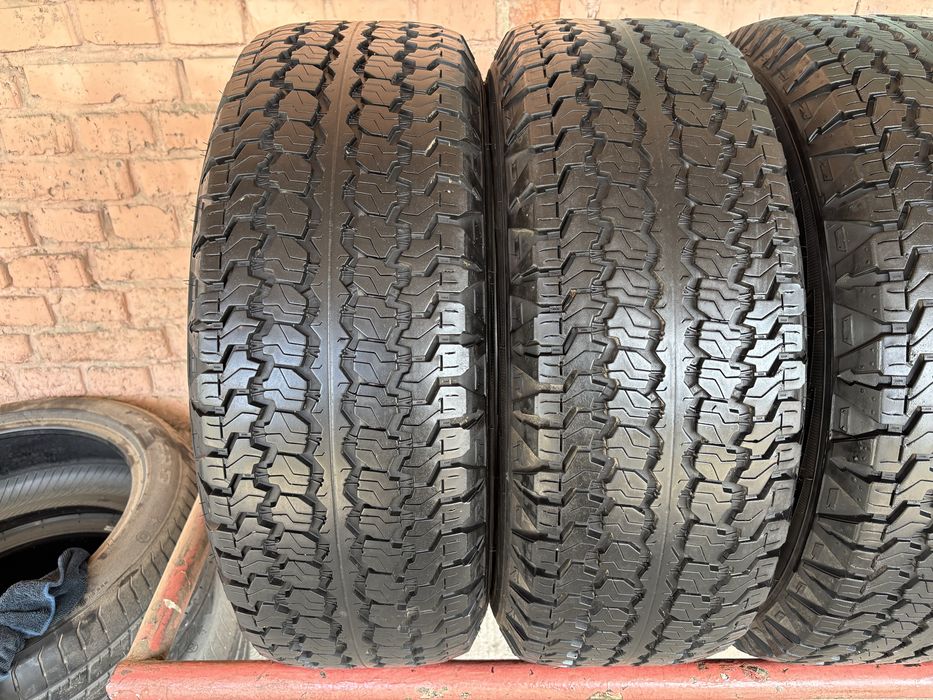 Комплект Всесезоних шин 245/70R16c Good Year