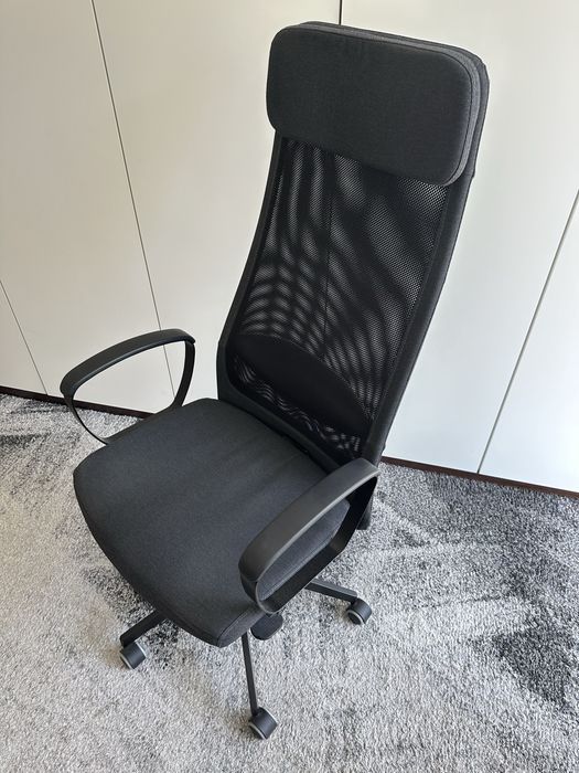 Cadeira de escritório em excelente estado
