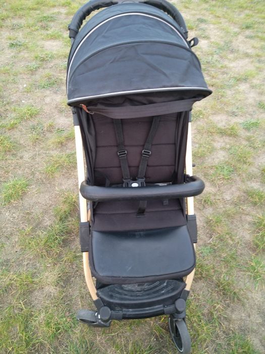 Momu estelle wózek spacerowy lekki