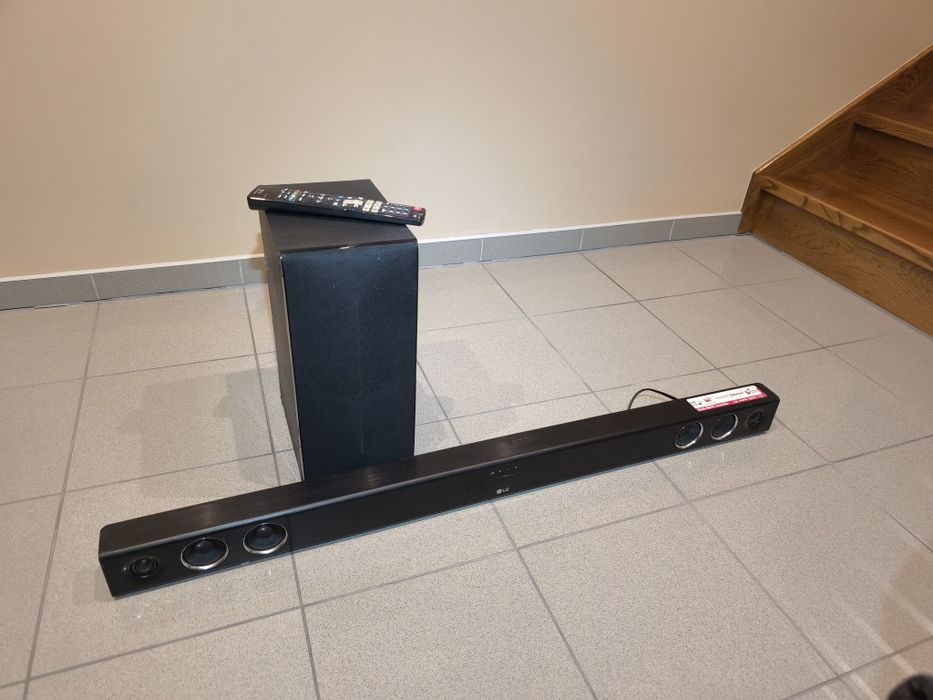 Soundbar LG pilot + subwoofer LAS655 320W HDMI  radio FM bluetooth