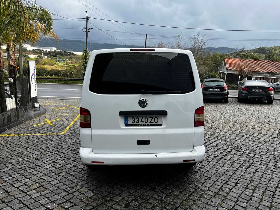 VW Transporter 1.9 TDI 9 Lugares