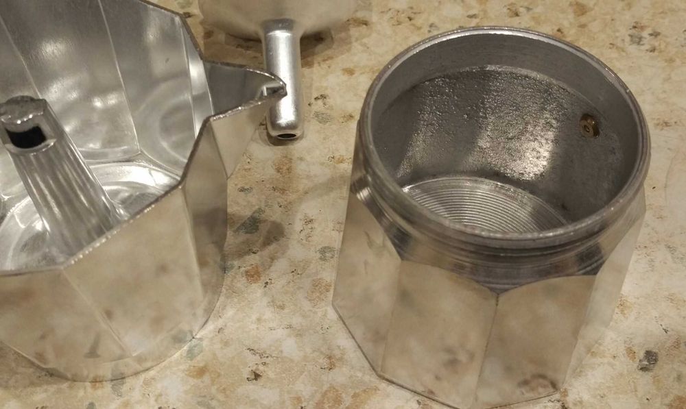 Кофеварка Гейзерная на 6 чашек