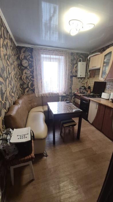 Продам 3-х кімнатну квартиру, р-н Київська