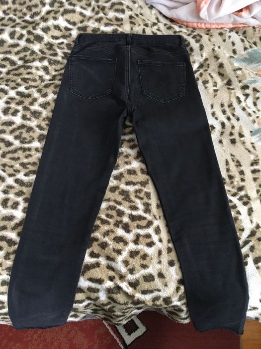 Продаються джинси