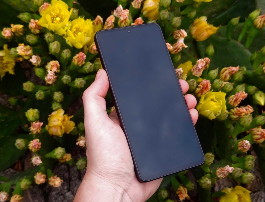 Вологозахисний смартфон Sharp AQUOS S51D (2sim,5000ma,6.6" 240гц,12/256 NFC)