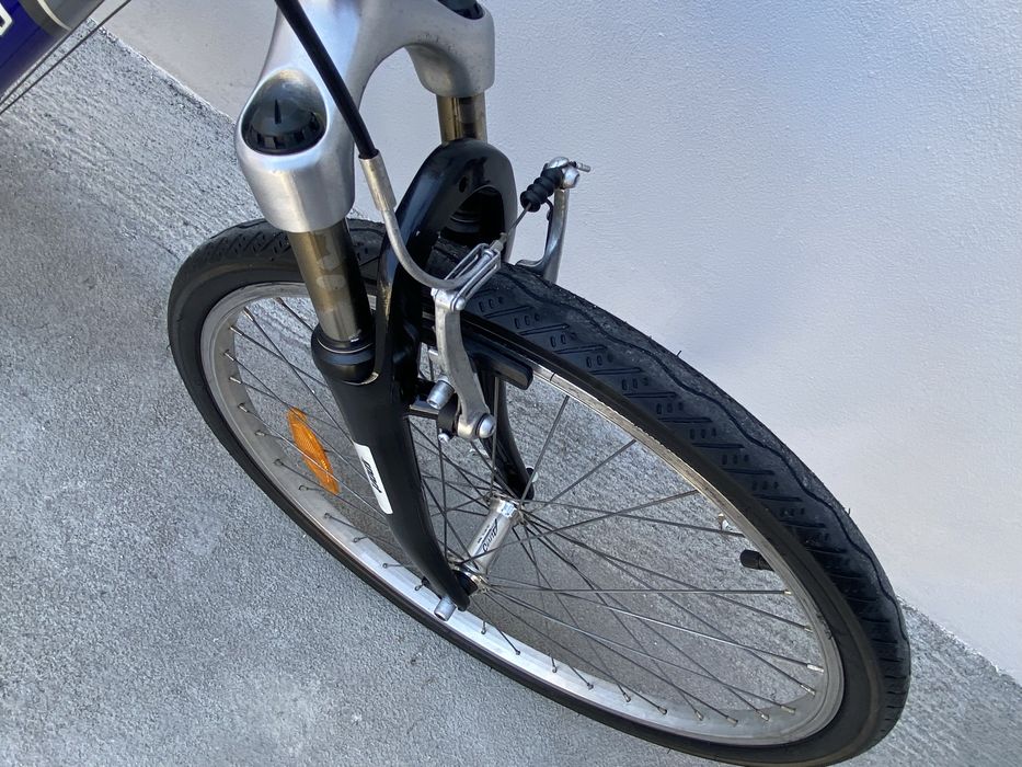 Bicicleta Híbrida Specialized Expedition Sport (Como Nova) – Conforto Premium